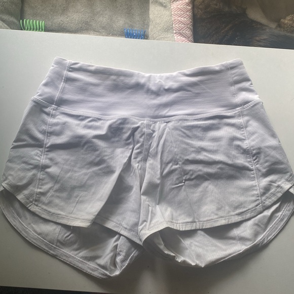 Lululemon Speed Up Shorts Size 2. 4” - Picture 2 of 5